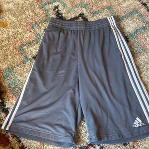 ADUDAS Basketball style shorts- Mens L